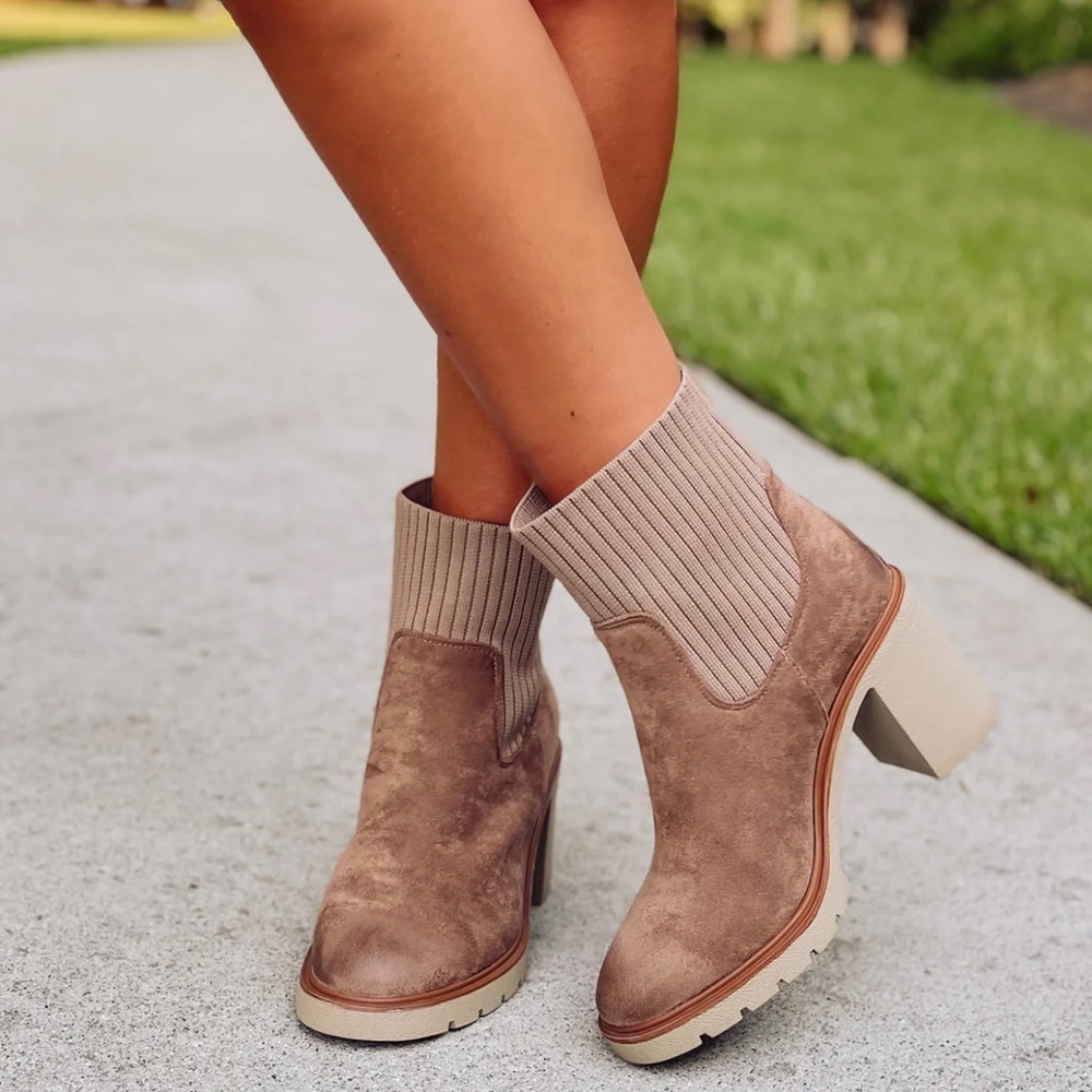 Trendy ankle boot